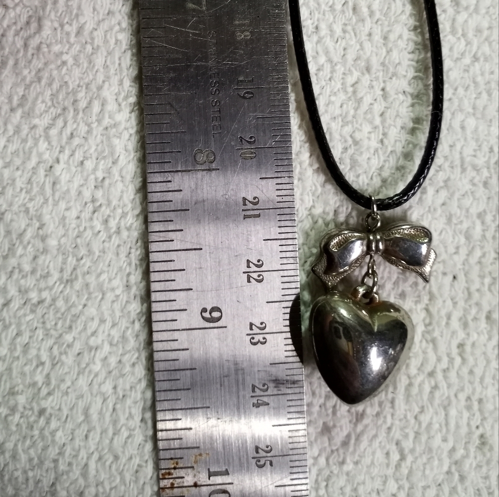 Silvertone heart bow pendant on black cord necklace - Picture 3 of 5